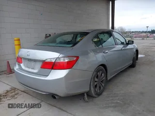 2013 Honda Accord LX z VIN 1HGCR2F32DA124787, wystawiony jako IAAI lot #41902262 z przebiegiem 122 803 mil mil oraz . Historia ofert i sprzedaży dostępna na DreamBid. Obrazek 4.