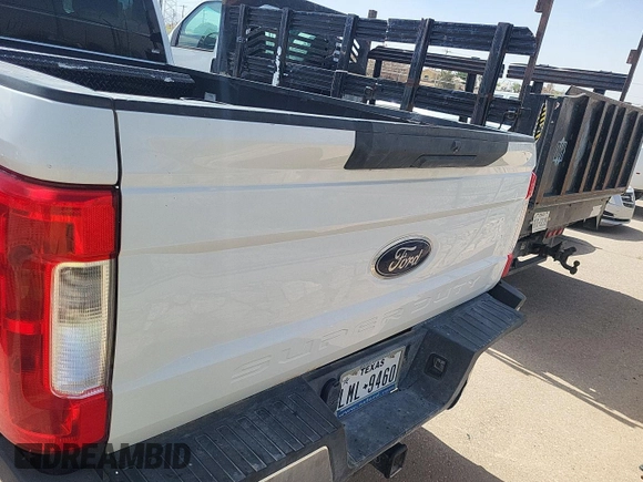 2019 Ford F-250 XL with VIN 1FT7W2B62KEC67253, listed as a IAAI auction lot 42350366 with 172,231 mi miles and . Bid and sale history available at DreamBid. Image 1.