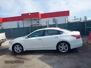 2015 Nissan Altima SL with VIN 1N4BL3AP0FC221236, listed as a IAAI auction lot 41798929 with 122,521 mi miles and . Bid and sale history available at carsss.com. Image 15.