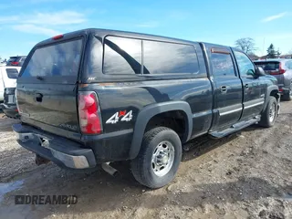 2004 Chevrolet Silverado 2500 LT z VIN 1GCGK23U84F146779, wystawiony jako IAAI lot #41816441 z przebiegiem 163 631 mil mil oraz . Historia ofert i sprzedaży dostępna na DreamBid. Obrazek 4.