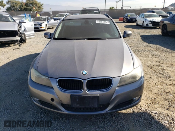 2011 BMW 3 Series 328i with VIN WBAUT9C52BA191581, listed as a Copart auction lot 82901954 with 164,378 mi miles and Clean title. Bid and sale history available at DreamBid. Image 5.