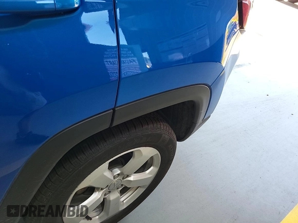 2021 Jeep Compass Latitude z VIN 3C4NJDBB0MT594087, wystawiony jako IAAI lot #42791550 z przebiegiem 78 385 mil mil oraz . Historia ofert i sprzedaży dostępna na DreamBid. Obrazek 24.