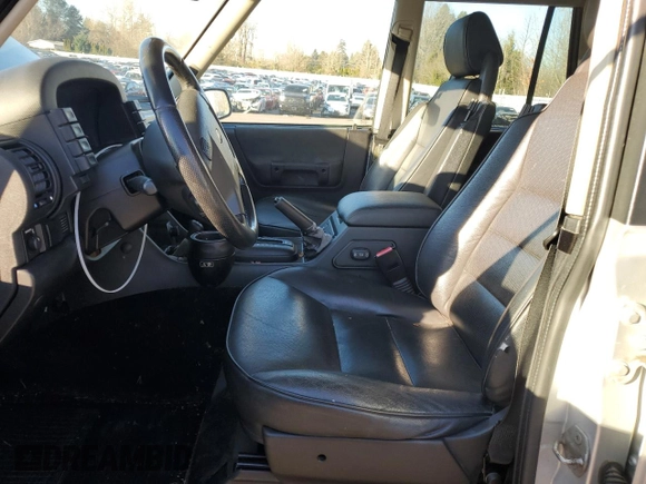 2004 Land Rover Discovery SE z VIN SALTW19454A859147, wystawiony jako Copart lot #42169945 z przebiegiem 120 988 mil mil oraz Szkoda całkowita • Salvage title. Historia ofert i sprzedaży dostępna na DreamBid. Obrazek 7.