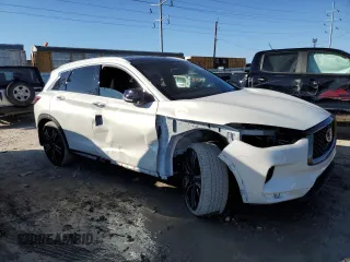 2021 Infiniti QX50 LUXE with VIN 3PCAJ5BB1MF118143, listed as a Copart auction lot 39750183 with 9,922 mi miles. Bid and sale history available at carsss.com. Image 4.