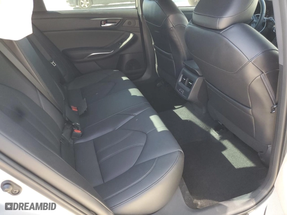 2022 Toyota Avalon XLE with VIN 4T1AZ1FB2NU082592, listed as a Copart auction lot 88888385 with 35,112 mi miles and Salvage Title. Bid and sale history available at carsss.com. Image 10.