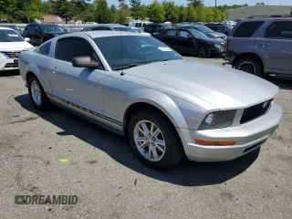 2007 Ford Mustang Deluxe with VIN 1ZVFT80N075279410, listed as a Copart auction lot 56470585 with 171,150 mi miles and Salvage title. Bid and sale history available at DreamBid. Image 4.