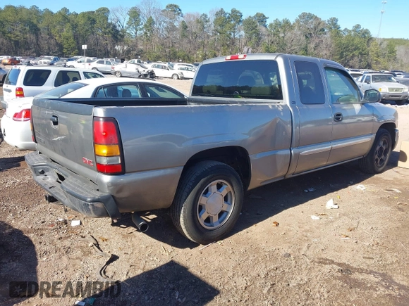 2006 GMC New Sierra 1500 SL with VIN 1GTEC19V96Z297128, listed as a IAAI auction lot 41309581 with 286,452 mi miles. Bid and sale history available at carsss.com. Image 4.