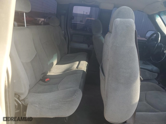 2005 GMC Sierra 1500 SLE1 with VIN 2GTEK19BX51292200, listed as a Copart auction lot 48548245 with 352,333 mi miles and Salvage Title. Bid and sale history available at carsss.com. Image 10.
