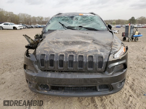 2016 Jeep Cherokee Altitude with VIN 1C4PJMCS7GW148072, listed as a Copart auction lot 49577215 with 146,761 mi miles and Salvage title. Bid and sale history available at DreamBid. Image 5.