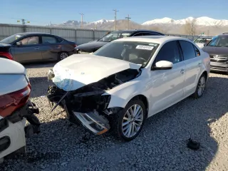 2013 Volkswagen Jetta SEL с VIN 3VWLX7AJ1DM365862, выставлен на аукционе Copart как лот 50640445 с пробегом Не указан миль и Списание • Salvage title. История ставок и продаж доступна на DreamBid. Изображение 1.
