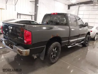 2008 Dodge Ram 1500 SLT with VIN 1D7HU18208S585638, listed as a IAAI auction lot 41656288 with 80,598 mi miles. Bid and sale history available at carsss.com. Image 4.