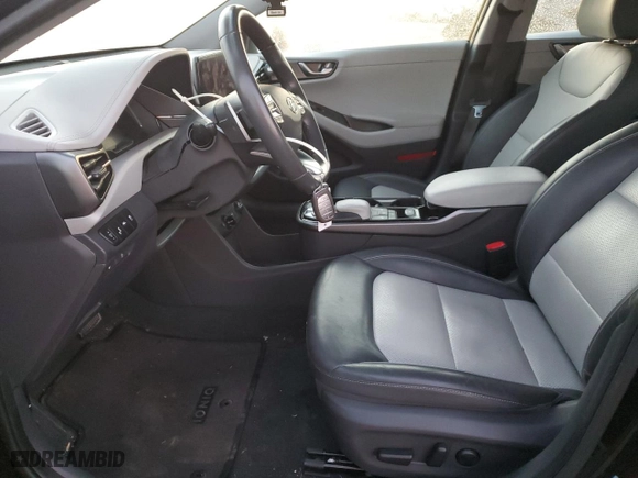 2020 Hyundai Ioniq Electric Limited with VIN KMHC85LJ4LU071217, listed as a Copart auction lot 88563075 with 31,579 mi miles and Salvage Title. Bid and sale history available at carsss.com. Image 7.