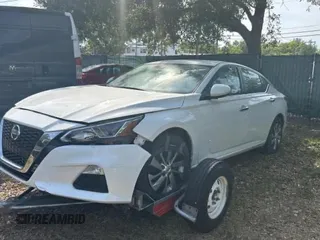 2019 Nissan Altima S z VIN 1N4BL4BV1KC232212, wystawiony jako Copart lot #62086185 z przebiegiem 55 757 mil mil oraz Czysty tytuł • Clean title. Historia ofert i sprzedaży dostępna na DreamBid. Obrazek 2.