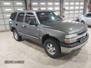 2001 Chevrolet Tahoe LT with VIN 1GNEK13T11J227454, listed as a IAAI auction lot 41513937 with 284,210 mi miles. Bid and sale history available at carsss.com. Image 1.