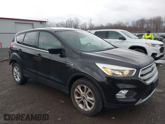 2019 Ford Escape SE with VIN 1FMCU0GD4KUA60347, listed as a IAAI auction lot 41918075 with 27,695 mi miles. Bid and sale history available at carsss.com. Image 1.