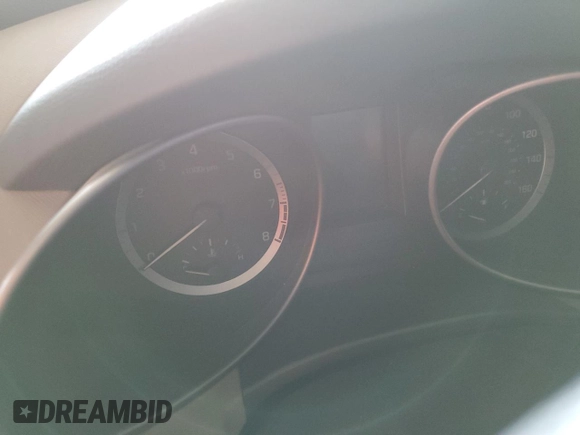 2017 Hyundai Santa Fe 2.4L z VIN 5XYZT3LB7HG495591, wystawiony jako Copart lot #58446915 z przebiegiem Nie podano mil oraz Czysty tytuł • Clean title. Historia ofert i sprzedaży dostępna na DreamBid. Obrazek 9.