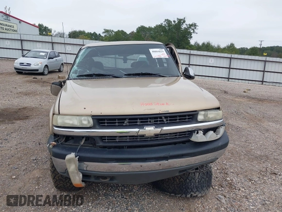2000 Chevrolet Silverado 1500 LS with VIN 2GCEK19T3Y1308251, listed as a IAAI auction lot 40804829 with 407,782 mi miles. Bid and sale history available at carsss.com. Image 10.