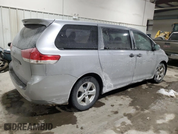 2012 Toyota Sienna with VIN 5TDZK3DC7CS231079, listed as a Copart auction lot 41809535 with 157,154 mi miles and Salvage Title. Bid and sale history available at carsss.com. Image 3.