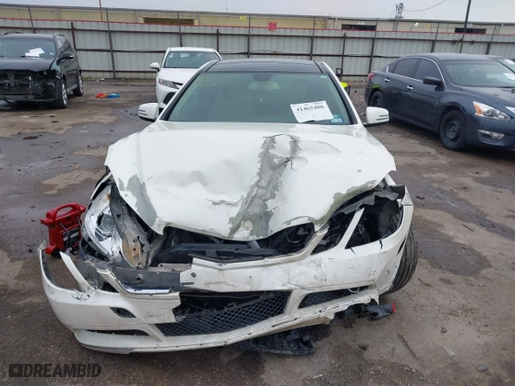 2011 Mercedes-Benz E-Class E 350 with VIN WDDKJ5GB5BF105732, listed as a IAAI auction lot 41465488 with 169,086 mi miles. Bid and sale history available at carsss.com. Image 11.