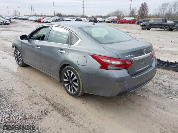 2018 Nissan Altima 2.5 SR with VIN 1N4AL3AP1JC245971, listed as a IAAI auction lot 41196020 with 100,881 mi miles. Bid and sale history available at carsss.com. Image 3.