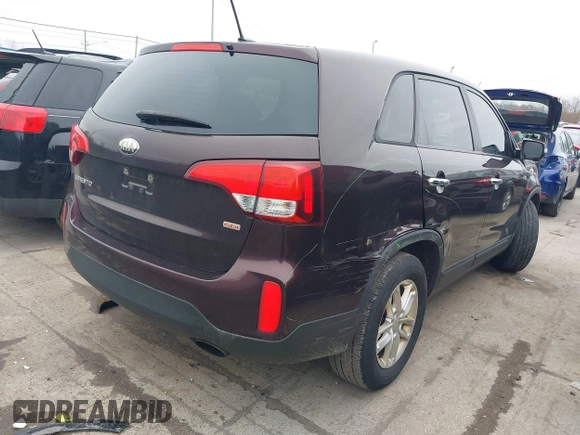 2014 Kia Sorento LX with VIN 5XYKT3A64EG481294, listed as a IAAI auction lot 41923848 with 179,414 mi miles. Bid and sale history available at carsss.com. Image 4.
