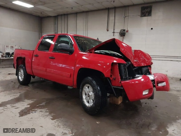2011 Chevrolet Silverado 1500 LT with VIN 1GCPKSE3XBF208863, listed as a IAAI auction lot 41805444 with 280,658 mi miles. Bid and sale history available at carsss.com. Image 1.