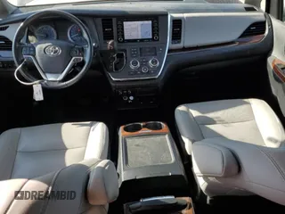 2018 Toyota Sienna XLE Auto Access Seat with VIN 5TDYZ3DC2JS930768, listed as a Copart auction lot 52964115 with 121,191 mi miles and Salvage Title. Bid and sale history available at DreamBid. Image 8.