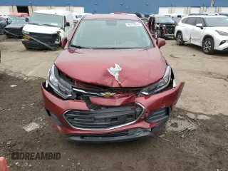 2021 Chevrolet Trax LS z VIN KL7CJKSB5MB327988, wystawiony jako Copart lot #56778645 z przebiegiem 26 312 mil mil oraz Nie do naprawy • Non repairable. Historia ofert i sprzedaży dostępna na DreamBid. Obrazek 5.