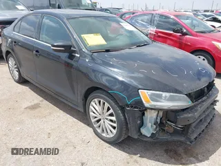 2015 Volkswagen Jetta SE с VIN 3VWD07AJ8FM407391, выставлен на аукционе IAAI как лот 42107435 с пробегом 136 398 миль миль и . История ставок и продаж доступна на DreamBid. Изображение 1.