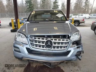2011 Mercedes-Benz M 350 z VIN 4JGBB8GB9BA626213, wystawiony jako IAAI lot #41835617 z przebiegiem 113 548 mil mil oraz . Historia ofert i sprzedaży dostępna na DreamBid. Obrazek 12.