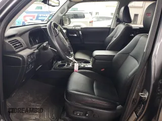 2023 Toyota 4Runner TRD Off Road Premium z VIN JTERU5JR8P6100209, wystawiony jako Copart lot #61629095 z przebiegiem 17 031 mil mil oraz Szkoda całkowita • Salvage title. Historia ofert i sprzedaży dostępna na DreamBid. Obrazek 7.