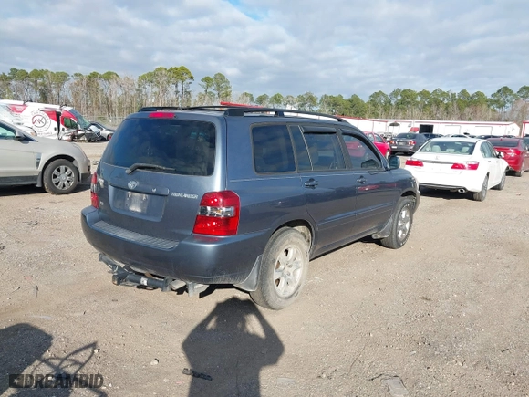2006 Toyota Highlander with VIN JTEGP21AX60100267, listed as a IAAI auction lot 41440993 with 264,226 mi miles. Bid and sale history available at carsss.com. Image 4.