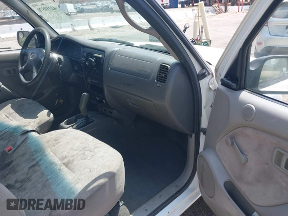 2001 Toyota Tacoma z VIN 5TENL42N11Z770366, wystawiony jako IAAI lot #42339570 z przebiegiem 427 064 mil mil oraz . Historia ofert i sprzedaży dostępna na DreamBid. Obrazek 5.
