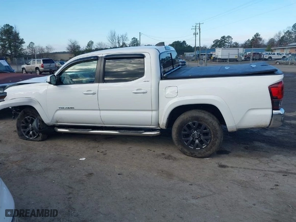 2021 Toyota Tacoma 2WD SR5 with VIN 3TMAZ5CN0MM160087, listed as a IAAI auction lot 41130481 with NaN miles. Bid and sale history available at carsss.com. Image 13.