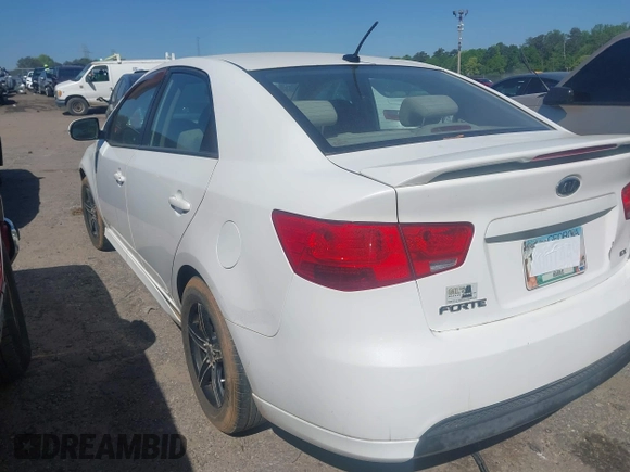 2012 Kia Forte EX with VIN KNAFU4A28C5545230, listed as a IAAI auction lot 42024581 with 292,797 mi miles. Bid and sale history available at carsss.com. Image 3.