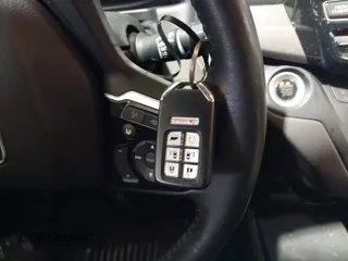 2018 Honda Odyssey Touring with VIN 5FNRL6H87JB105410, listed as a IAAI auction lot 41860707 with 91,908 mi miles. Bid and sale history available at carsss.com. Image 11.
