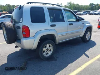 2002 Jeep Liberty Limited с VIN 1J4GL58K92W214908, выставлен на аукционе IAAI как лот 42685566 с пробегом 277 970 миль миль и . История ставок и продаж доступна на DreamBid. Изображение 4.