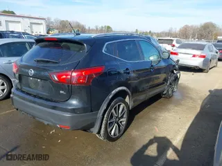 2017 Nissan Rogue Sport S with VIN JN1BJ1CP9HW029495, listed as a IAAI auction lot 41190830 with 83,063 mi miles. Bid and sale history available at carsss.com. Image 4.