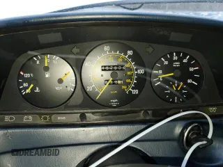 1983 Mercedes-Benz 300 D с VIN WDBAB33A6DB021786, выставлен на аукционе Copart как лот 48110185 с пробегом 152 934 миль миль и На запчасти • Non repairable. История ставок и продаж доступна на DreamBid. Изображение 9.