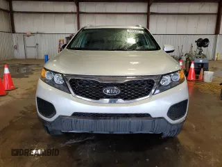 2013 Kia Sorento LX with VIN 5XYKT4A20DG402804, listed as a Copart auction lot 53263915 with 103,574 mi miles and Salvage Title. Bid and sale history available at carsss.com. Image 5.