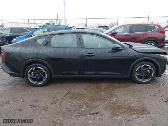 2025 Kia K4 EX with VIN 3KPFU4DE6SE034076, listed as a IAAI auction lot 41476574 with 1,463 mi miles. Bid and sale history available at carsss.com. Image 13.