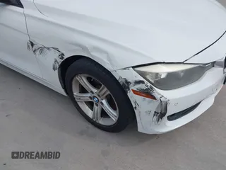 2015 BMW 3 Series 320i с VIN WBA3B1G5XFNT05271, выставлен на аукционе IAAI как лот 42049799 с пробегом 125 437 миль миль и . История ставок и продаж доступна на DreamBid. Изображение 17.