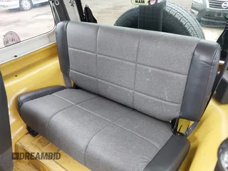 2000 Jeep Wrangler SE with VIN 1J4FA29P6YP770414, listed as a IAAI auction lot 42586842 with 289,774 mi miles and . Bid and sale history available at DreamBid. Image 8.