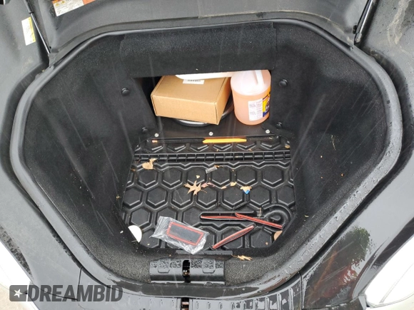 2014 Tesla Model S 60 z VIN 5YJSA1H10EFP55828, wystawiony jako Copart lot #56135145 z przebiegiem 161 317 mil mil oraz Czysty tytuł • Clean title. Historia ofert i sprzedaży dostępna na DreamBid. Obrazek 11.