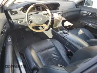 2012 Mercedes-Benz CL 550 z VIN WDDEJ9EB9CA028823, wystawiony jako Copart lot #82012694 z przebiegiem 115 537 mil mil oraz Szkoda całkowita • Salvage title. Historia ofert i sprzedaży dostępna na DreamBid. Obrazek 8.