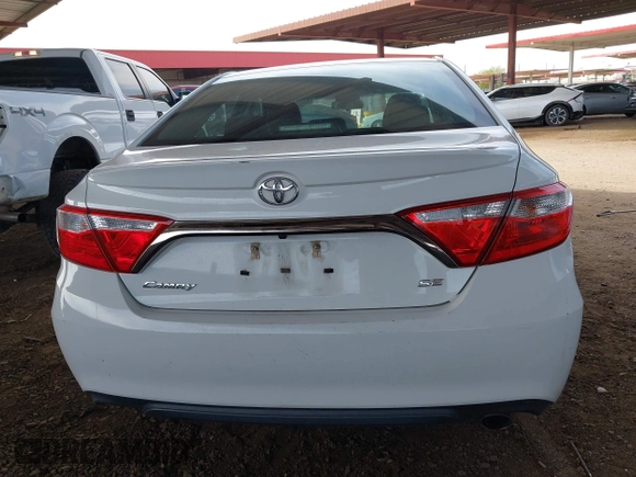 2017 Toyota Camry XLE with VIN 4T1BF1FK7HU789379, listed as a IAAI auction lot 41922886 with 198,265 mi miles. Bid and sale history available at carsss.com. Image 17.