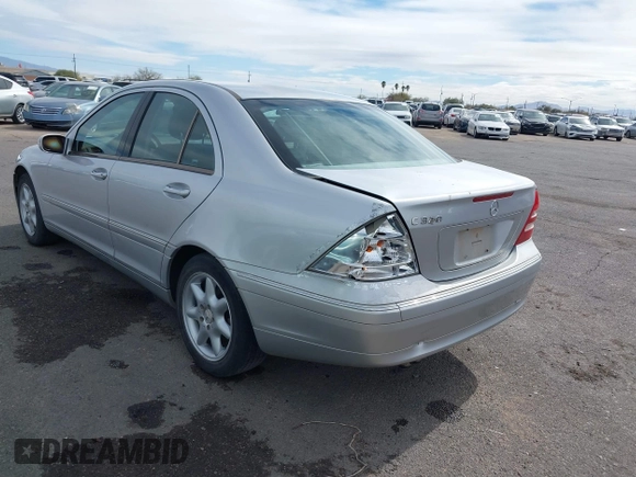 2003 Mercedes-Benz C 320 с VIN WDBRF64J03F376239, выставлен на аукционе IAAI как лот 41571617 с пробегом 138 303 миль миль и . История ставок и продаж доступна на DreamBid. Изображение 6.