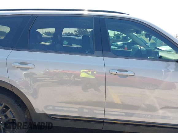 2022 Kia Telluride SX with VIN 5XYP5DHC9NG289323, listed as a IAAI auction lot 41796402 with 50,923 mi miles and . Bid and sale history available at DreamBid. Image 14.