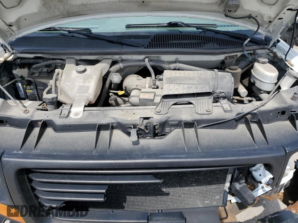 2010 GMC Savana z VIN 1GTUGAD42A1143608, wystawiony jako Copart lot #55399005 z przebiegiem 124 929 mil mil oraz Szkoda całkowita • Salvage title. Historia ofert i sprzedaży dostępna na DreamBid. Obrazek 12.