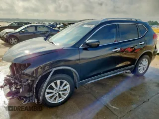 2017 Nissan Rogue SV z VIN KNMAT2MV5HP608239, wystawiony jako Copart lot #57960735 z przebiegiem 132 082 mil mil oraz Szkoda całkowita • Salvage title. Historia ofert i sprzedaży dostępna na DreamBid. Obrazek 1.